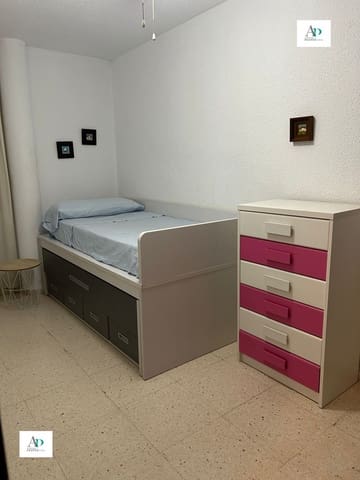 3 bedroom Apartment for rent in Santa Pola - € 800 (Ref: 9388563)