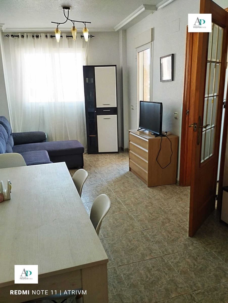2 slaapkamer Appartement te huur in La Mata - € 750 (Ref: 9399874)