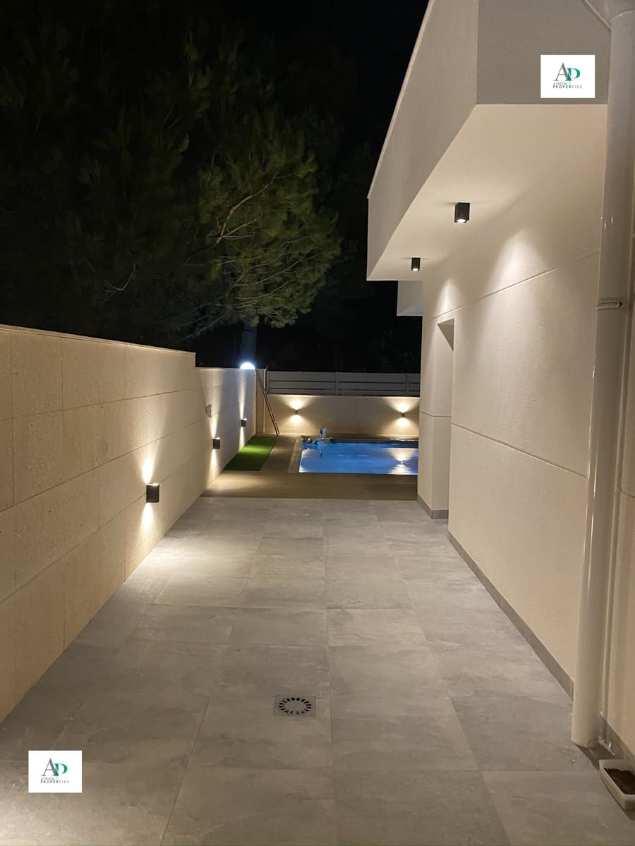 2 bedroom Villa for rent in Cabo Roig with pool - € 1,400 (Ref: 9414846)