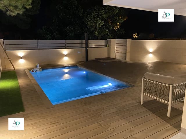 Villa/Maison de 2 chambres à louer à Cabo Roig, Orihuela avec piscine - 1 400 € (Ref: 9414846)