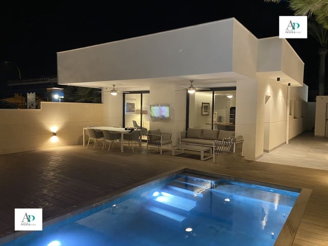 Villa/Maison de 2 chambres à louer à Cabo Roig, Orihuela avec piscine - 1 400 € (Ref: 9414846)