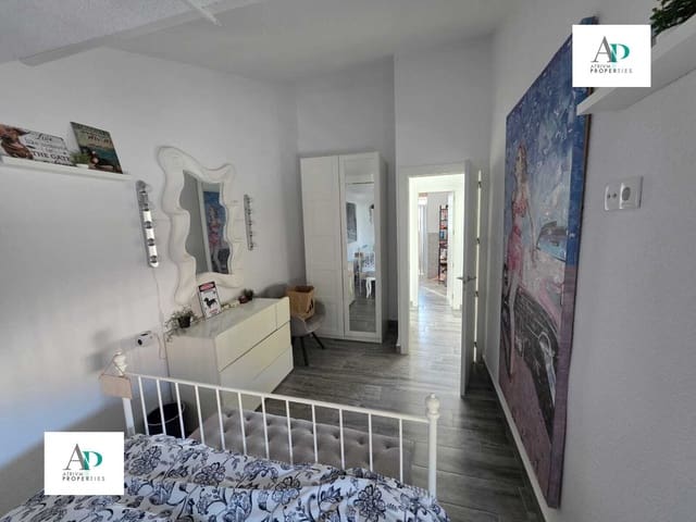 3 makuuhuone Huvila vuokrattavana paikassa Torrevieja - 1 500 € (Ref: 9444599)