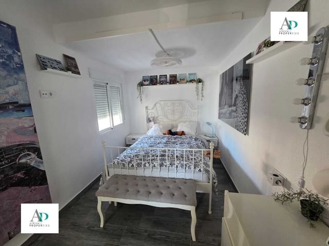 3 makuuhuone Huvila vuokrattavana paikassa Torrevieja - 1 500 € (Ref: 9444599)