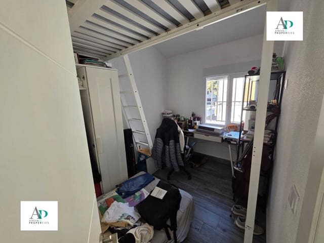 3 makuuhuone Huvila vuokrattavana paikassa Torrevieja - 1 500 € (Ref: 9444599)