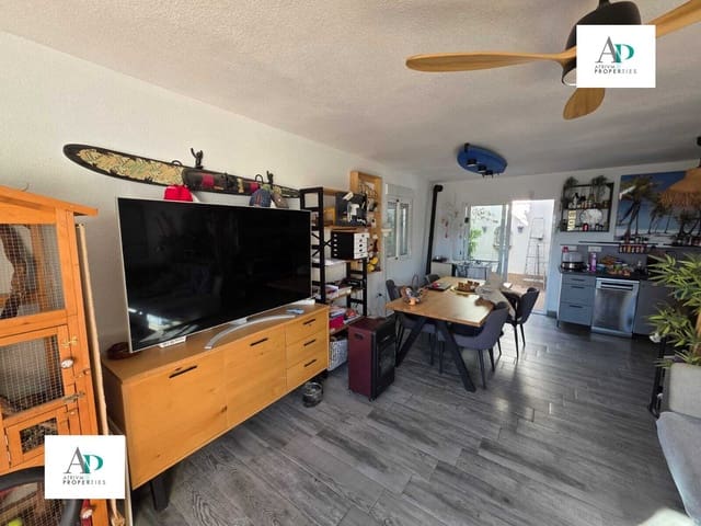 3 makuuhuone Huvila vuokrattavana paikassa Torrevieja - 1 500 € (Ref: 9444599)