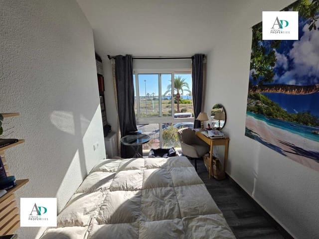 3 makuuhuone Huvila vuokrattavana paikassa Torrevieja - 1 500 € (Ref: 9444599)