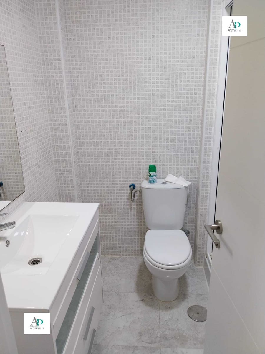 2 makuuhuone Asunto vuokrattavana paikassa Torrevieja mukana uima-altaan - 1 000 € (Ref: 9450365)