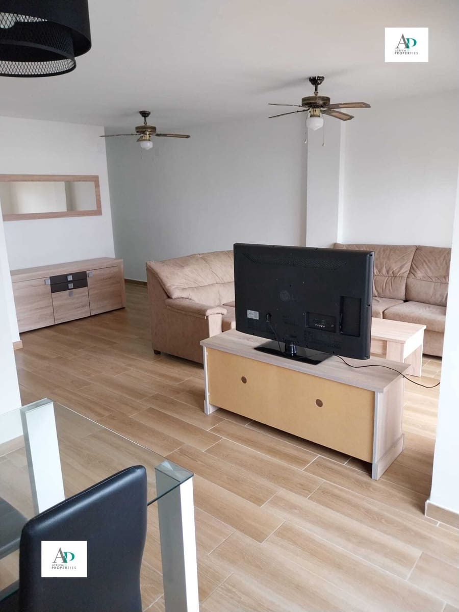 2 makuuhuone Asunto vuokrattavana paikassa Torrevieja mukana uima-altaan - 1 000 € (Ref: 9450365)