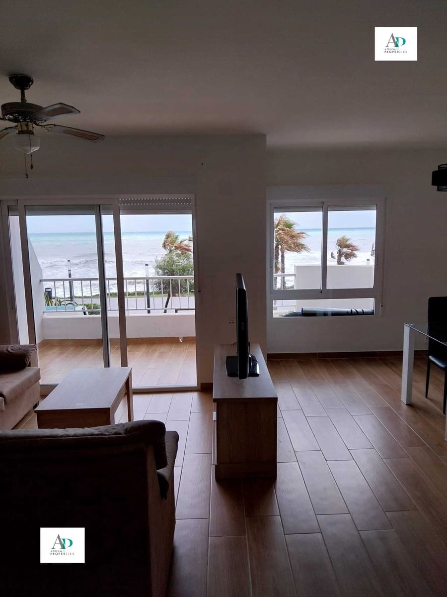 2 makuuhuone Asunto vuokrattavana paikassa Torrevieja mukana uima-altaan - 1 000 € (Ref: 9450365)