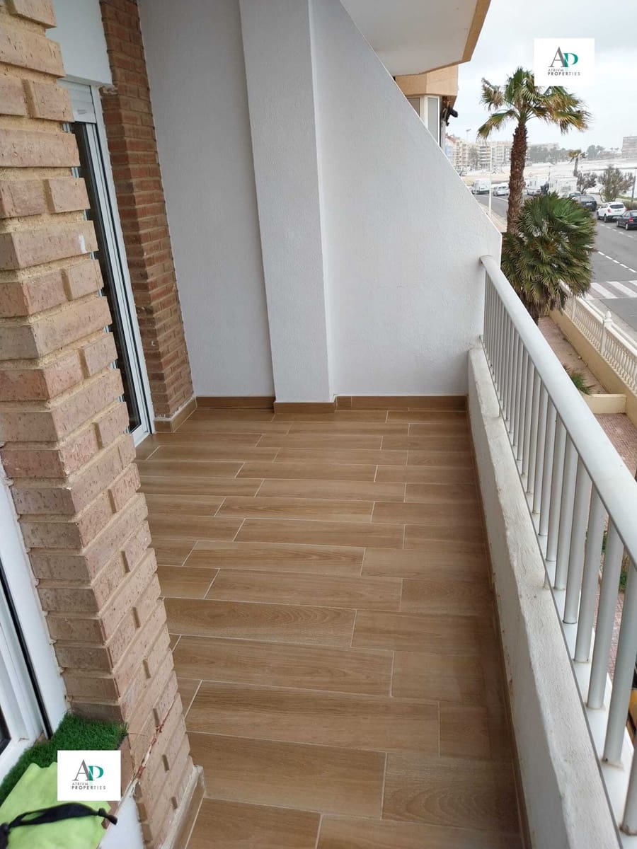 2 makuuhuone Asunto vuokrattavana paikassa Torrevieja mukana uima-altaan - 1 000 € (Ref: 9450365)