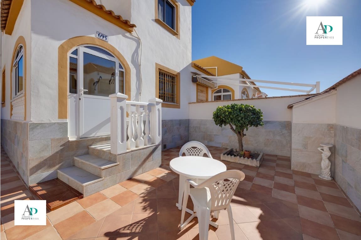 3 quarto Moradia para arrendar em La Siesta com piscina - 1 250 € (Ref: 9473333)