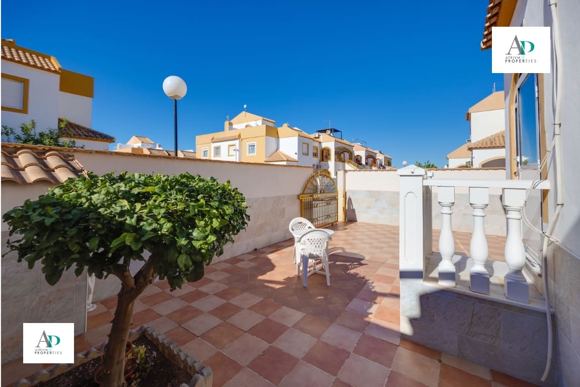 3 Zimmer Villa zu vermieten in La Siesta mit Pool - 1.250 € (Ref: 9473334)