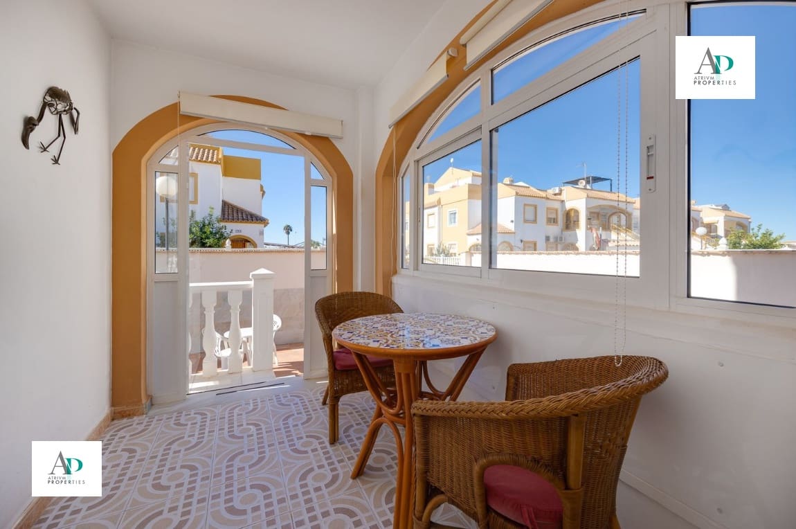 3 Zimmer Villa zu vermieten in La Siesta mit Pool - 1.250 € (Ref: 9473335)