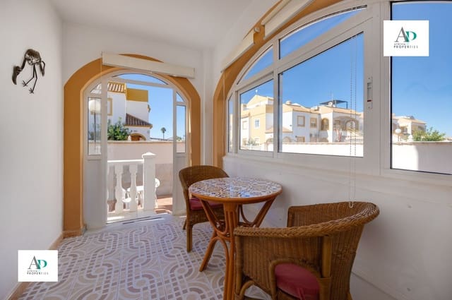 3 Zimmer Villa zu vermieten in La Siesta, Torrevieja mit Pool - 1.250 € (Ref: 9473335)