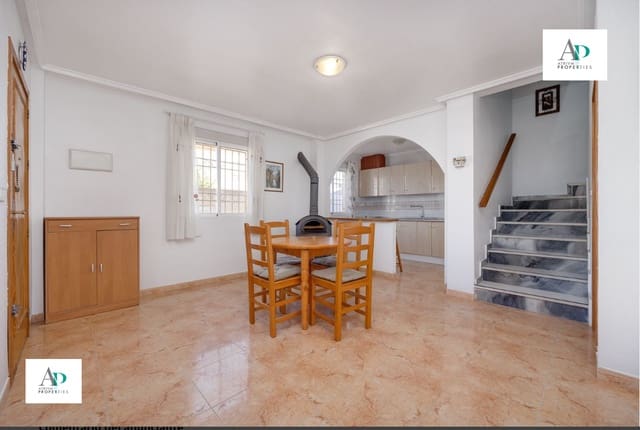 3 Zimmer Villa zu vermieten in La Siesta, Torrevieja mit Pool - 1.250 € (Ref: 9473335)