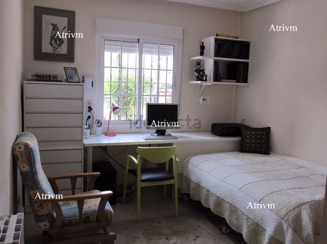 3 soverom Villa til leie i Villamartin, Orihuela med svømmebasseng - € 1 800 (Ref: 9495453)