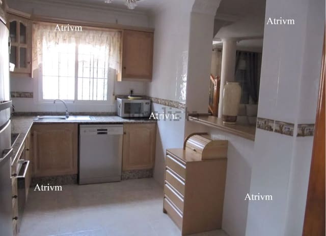 3 soverom Villa til leie i Villamartin, Orihuela med svømmebasseng - € 1 800 (Ref: 9495453)