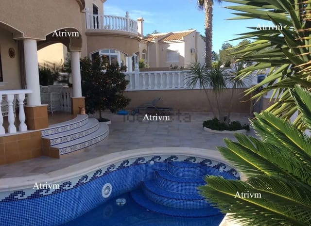 3 soverom Villa til leie i Villamartin, Orihuela med svømmebasseng - € 1 800 (Ref: 9495453)