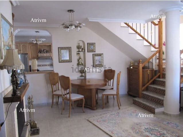 3 soverom Villa til leie i Villamartin, Orihuela med svømmebasseng - € 1 800 (Ref: 9495453)