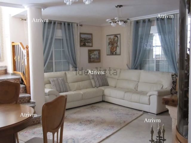 3 soverom Villa til leie i Villamartin, Orihuela med svømmebasseng - € 1 800 (Ref: 9495453)