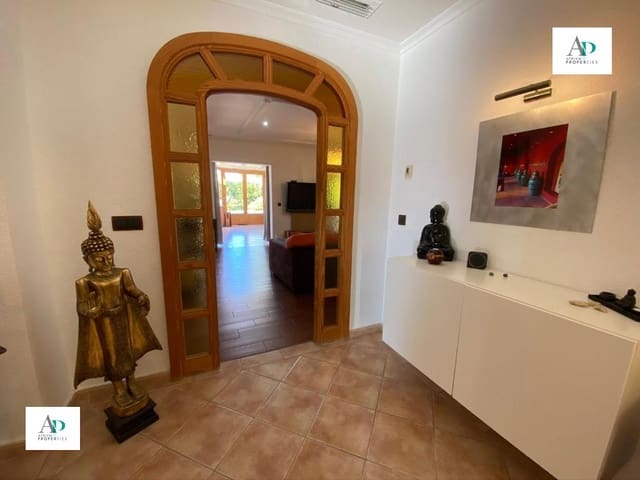 Chalet de 3 habitaciones en La Marina, Elche / Elx en alquiler con piscina - 2.000 € (Ref: 9495454)