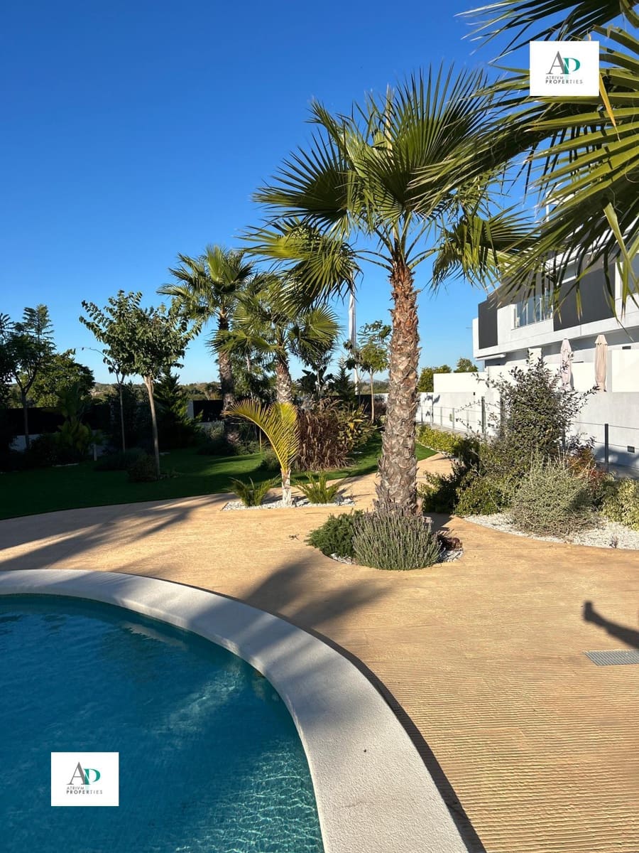 3 bedroom Villa for rent in Playa Flamenca with pool - € 1,800 (Ref: 9502973)