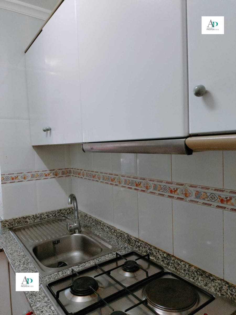 2 bedroom Flat for rent in Torrevieja with pool - € 700 (Ref: 9504718)