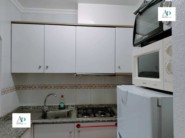 2 bedroom Flat for rent in Torrevieja with pool - € 700 (Ref: 9504718)