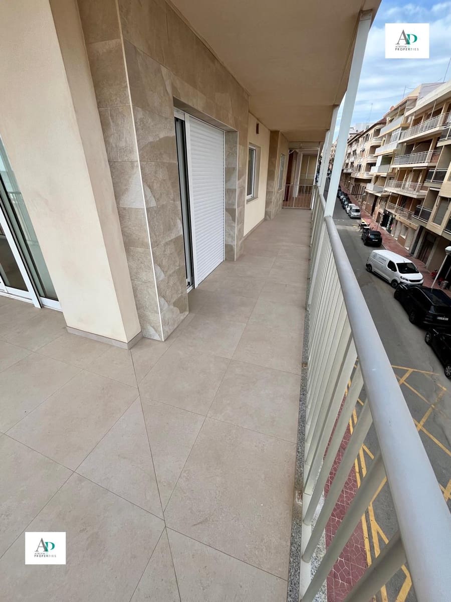 3 bedroom Apartment for rent in Guardamar del Segura - € 1,200 (Ref: 9532528)