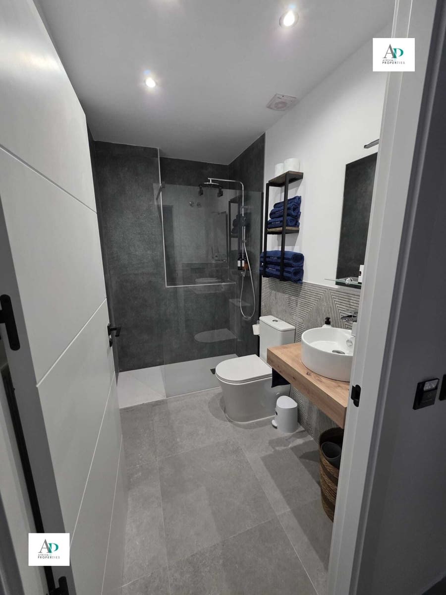 Piso de 1 habitación en Torrevieja en alquiler - 650 € (Ref: 9535201)