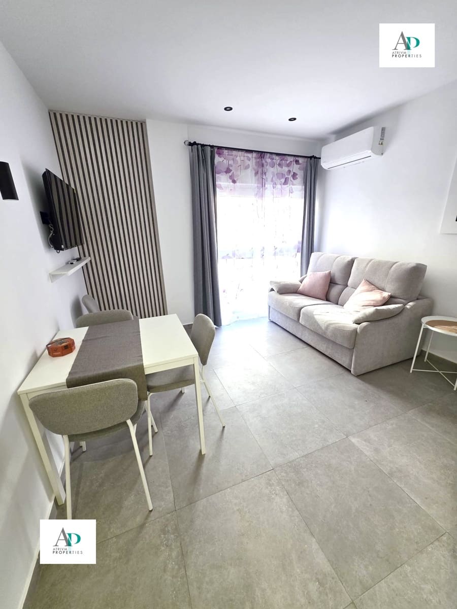 Piso de 1 habitación en Torrevieja en alquiler - 650 € (Ref: 9536459)