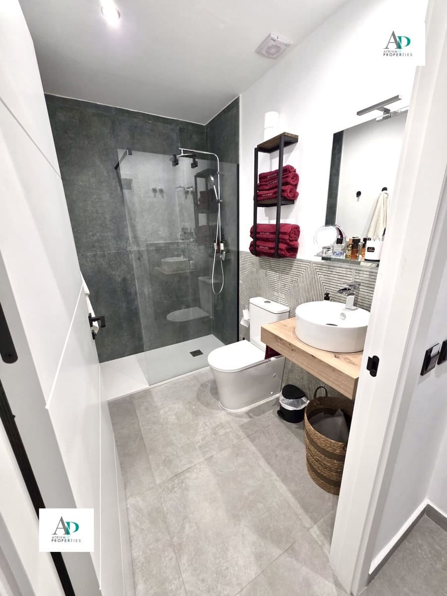 Piso de 1 habitación en Torrevieja en alquiler - 650 € (Ref: 9536459)