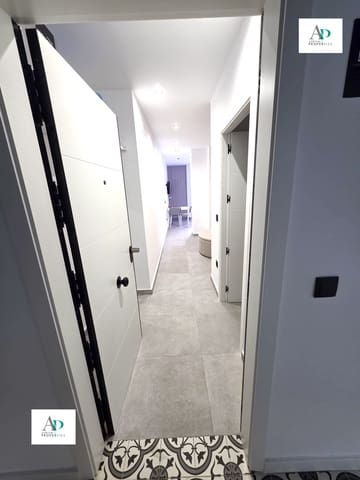 Piso de 1 habitación en Torrevieja en alquiler - 650 € (Ref: 9536459)