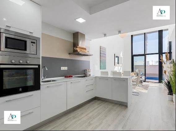 3 Zimmer Villa zu vermieten in Orihuela Costa mit Pool - 3.200 € (Ref: 9571993)