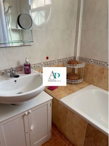 3 sovrum Villa att hyra i La Zenia, Orihuela med pool - 1 100 € (Ref: 9571994)