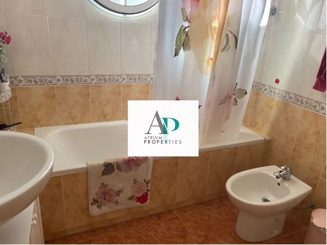 3 bedroom Villa for rent in La Zenia with pool - € 1,100 (Ref: 9571994)