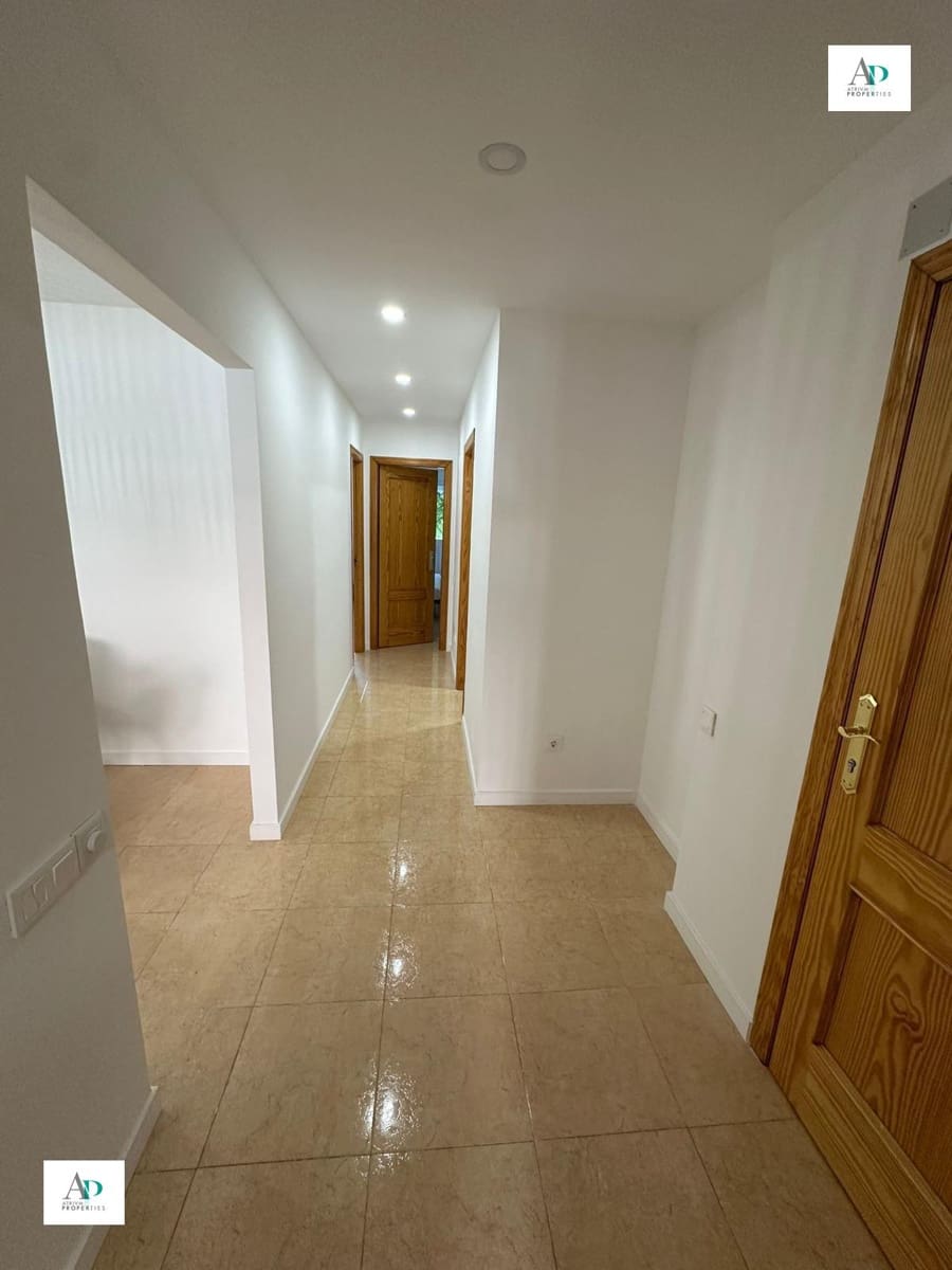 2 slaapkamer Flat te huur in Almoradi met zwembad - € 700 (Ref: 9596778)