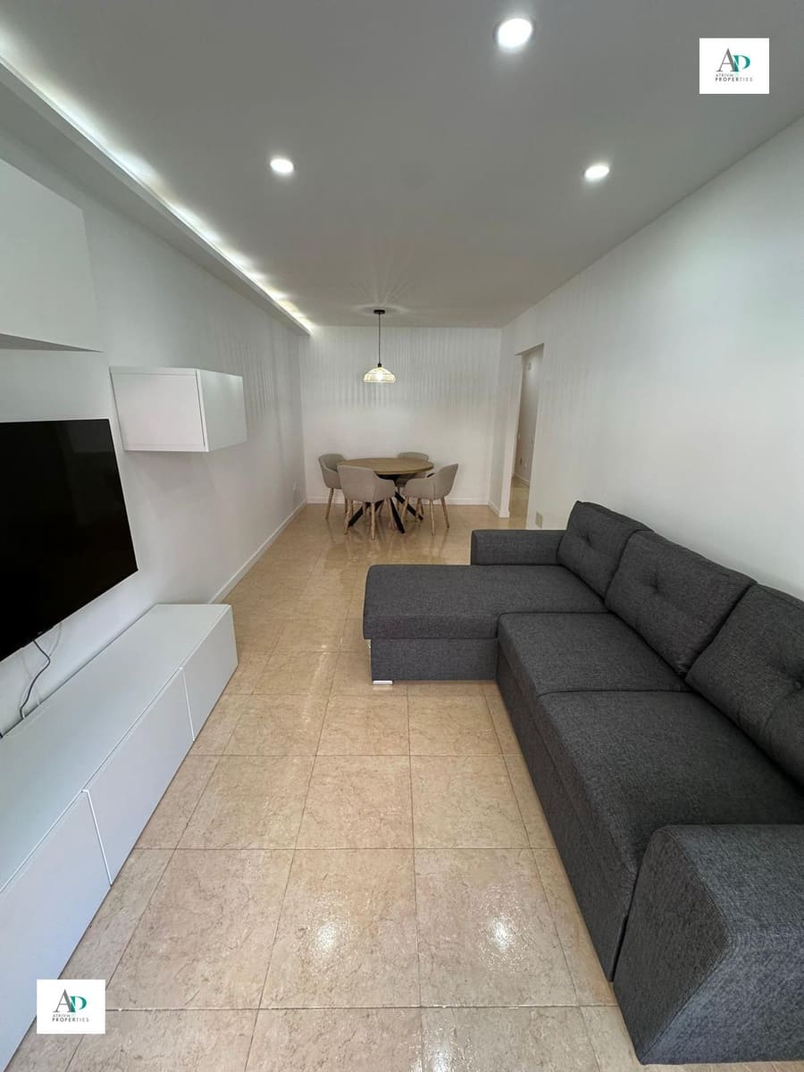 2 slaapkamer Flat te huur in Almoradi met zwembad - € 700 (Ref: 9596778)