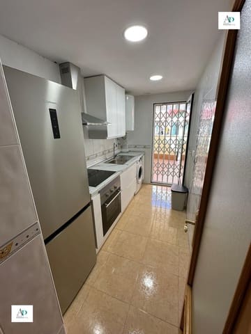 2 slaapkamer Flat te huur in Almoradí met zwembad - € 700 (Ref: 9596778)