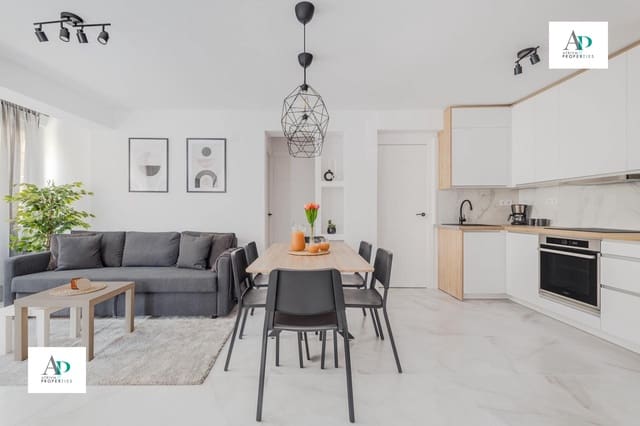 Appartement de 3 chambres à louer à Torrevieja - 1 250 € (Ref: 9597288)