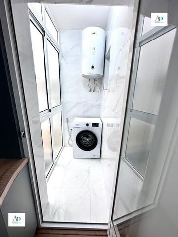 2 quarto Apartamento para arrendar em Torrevieja com piscina - 850 € (Ref: 9597289)