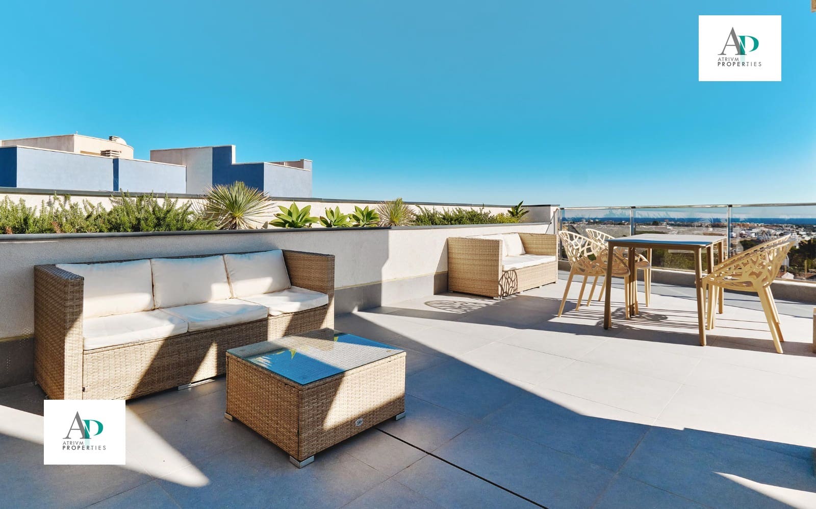 3 quarto Apartamento para arrendar em Campoamor com piscina - 1 850 € (Ref: 9603235)