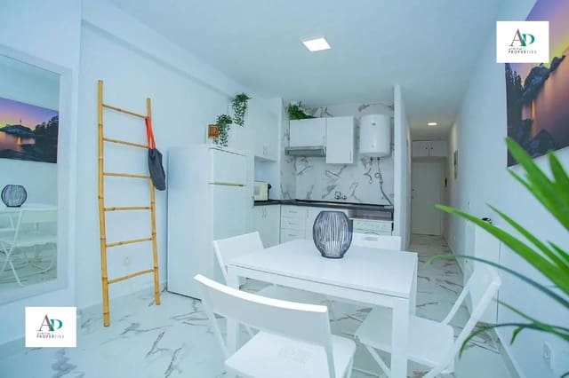 1 quarto Apartamento para arrendar em Torrevieja - 620 € (Ref: 9603237)