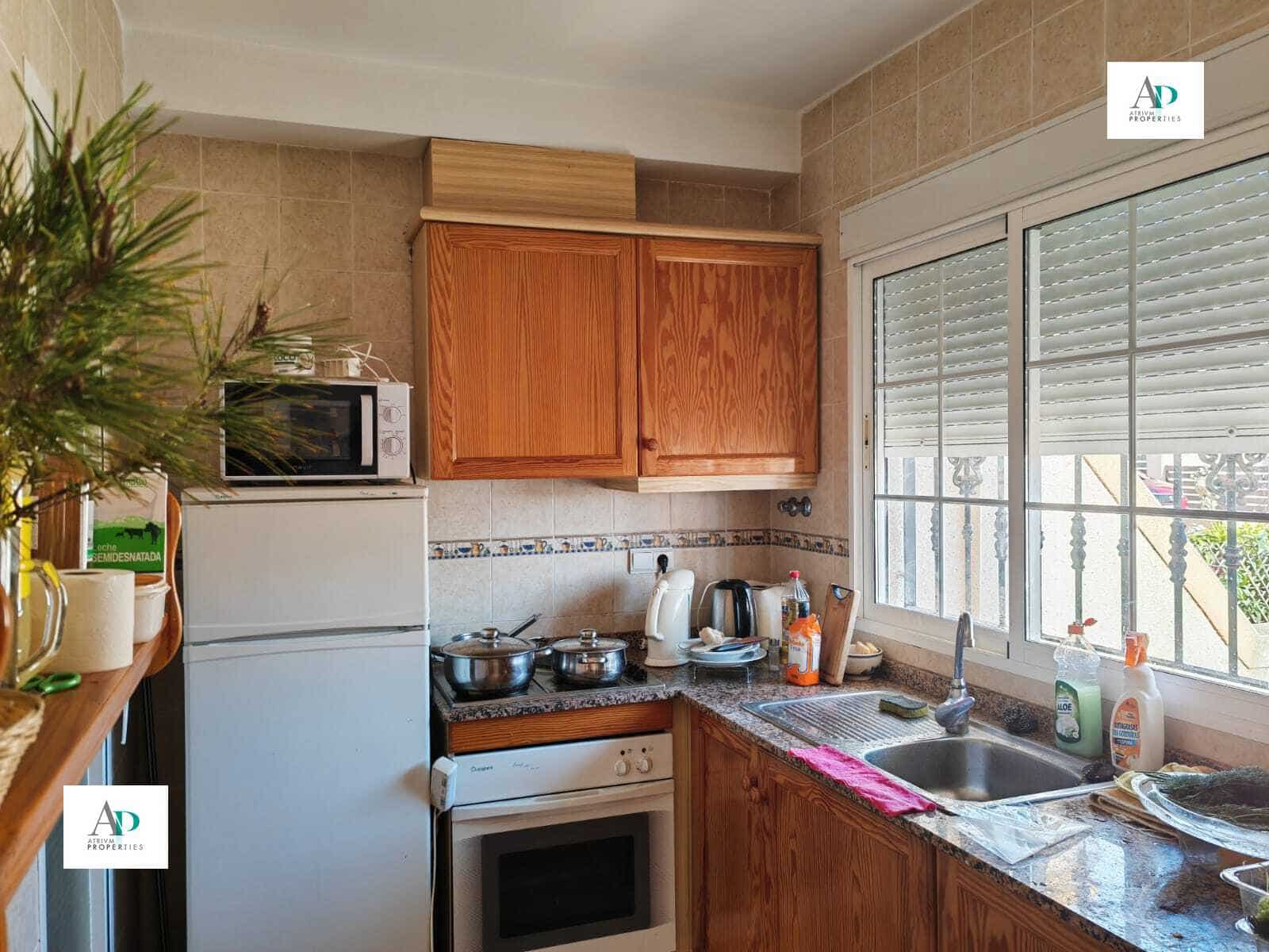 3 bedroom Semi-detached Villa for rent in Villamartin with pool - € 1,100 (Ref: 9626147)