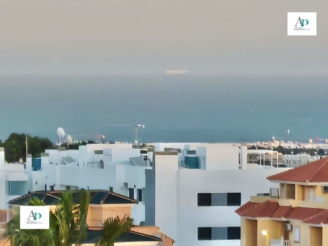 3 quarto Moradia para arrendar em Villamartin, Orihuela com piscina - 1 100 € (Ref: 9626148)