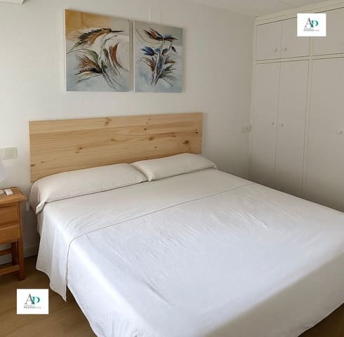 Appartement de 2 chambres à louer à Mil Palmeras, Orihuela - 800 € (Ref: 9649916)