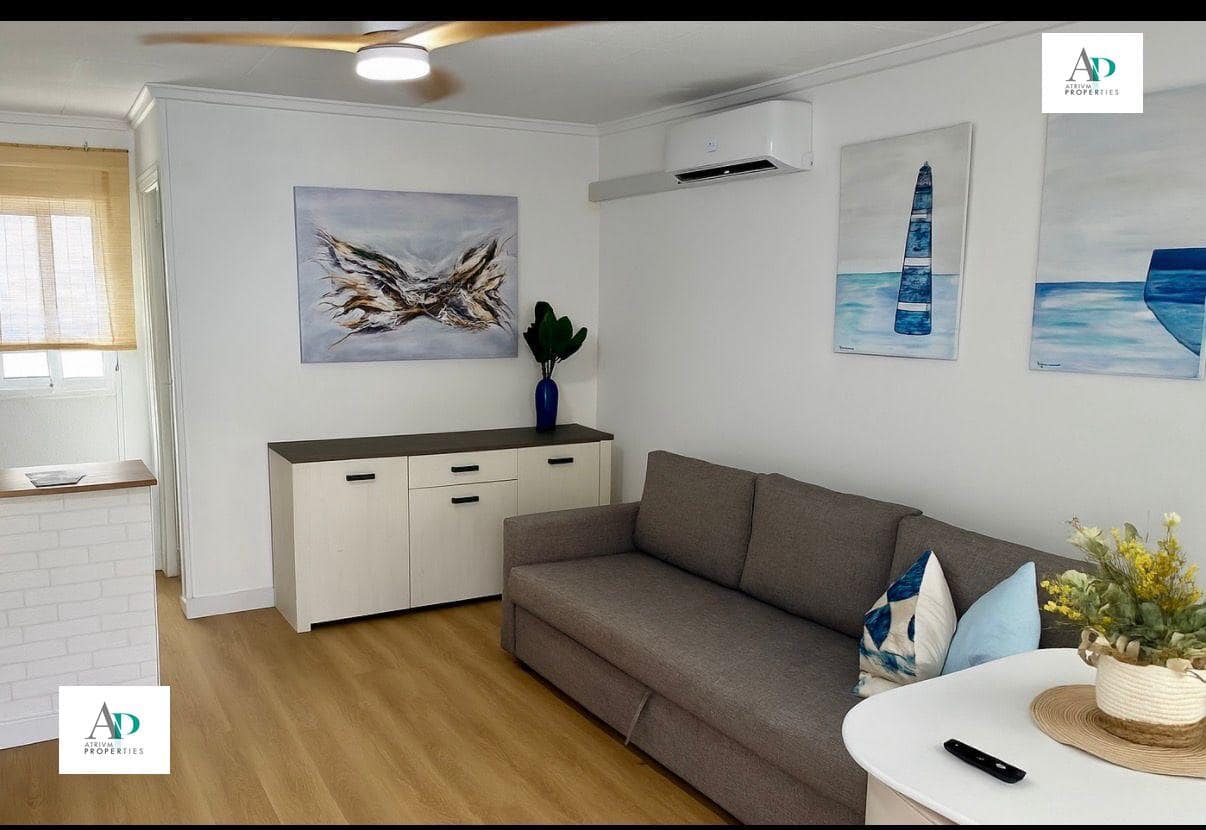 Appartement de 2 chambres à louer à Mil Palmeras - 800 € (Ref: 9649916)