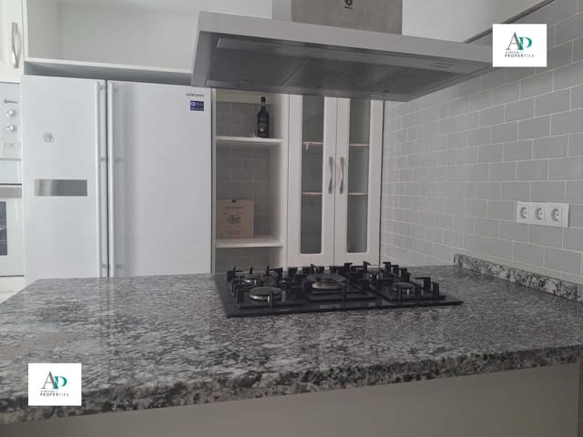 Chalet de 4 habitaciones en Bigastro en alquiler - 1.000 € (Ref: 9684388)