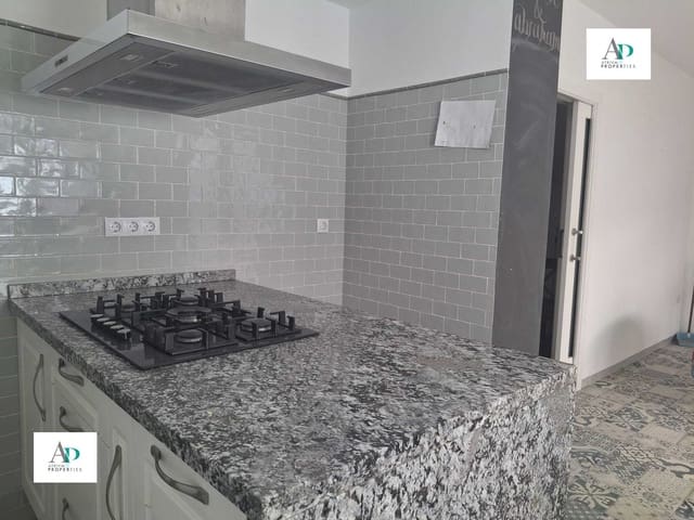 Chalet de 4 habitaciones en Bigastro en alquiler - 1.000 € (Ref: 9684388)