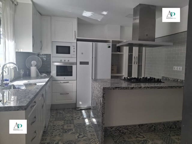 Chalet de 4 habitaciones en Bigastro en alquiler - 1.000 € (Ref: 9684388)